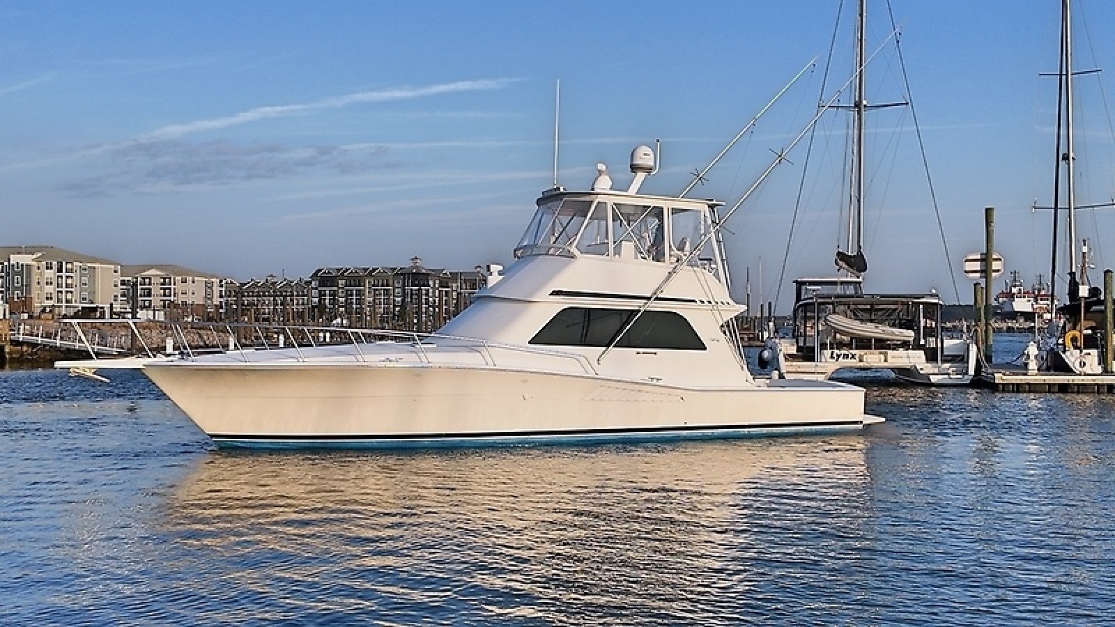 47' 1998 Viking 47 Convertible