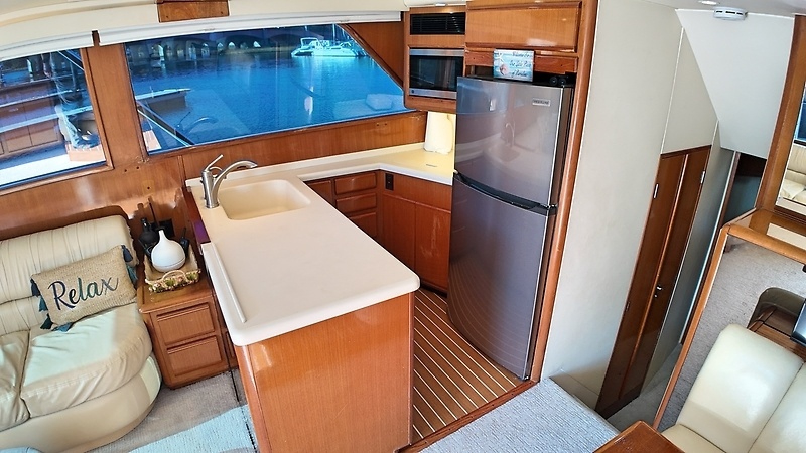 47' 1998 Viking 47 Convertible