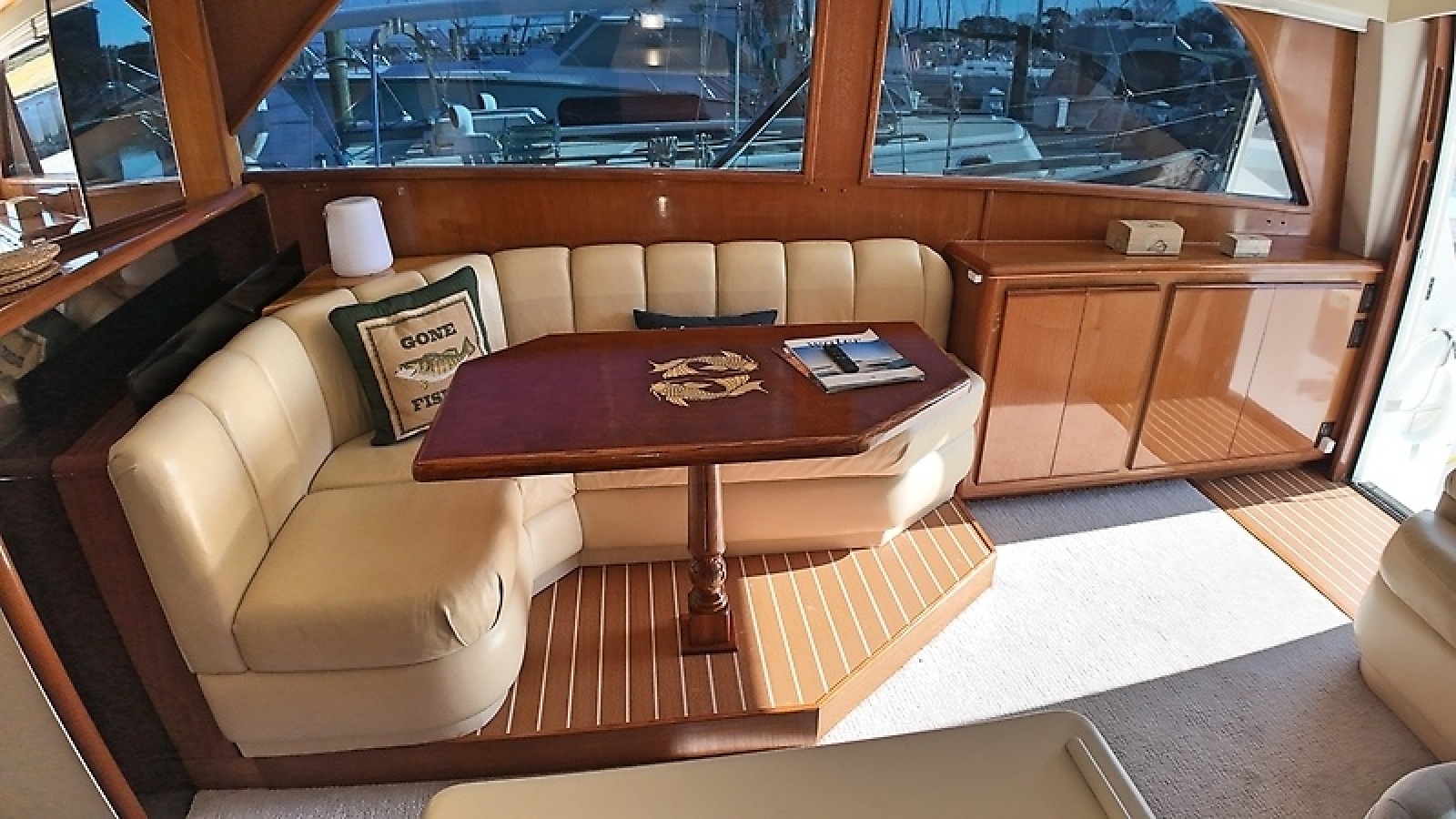 47' 1998 Viking 47 Convertible