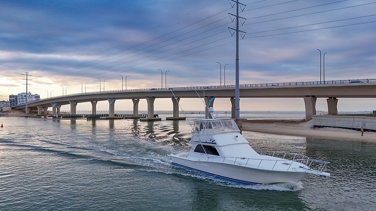 47' 1998 Viking 47 Convertible