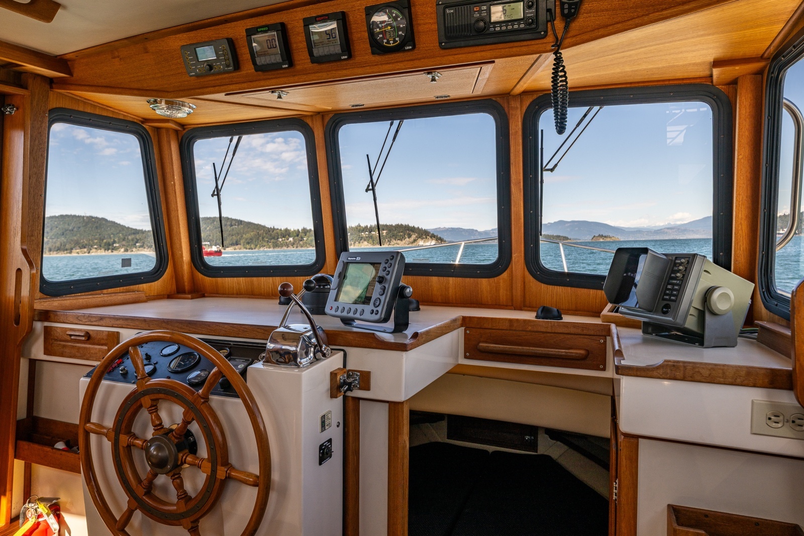 Seabiscuit 40ft Pacific Trawler Yacht For Sale