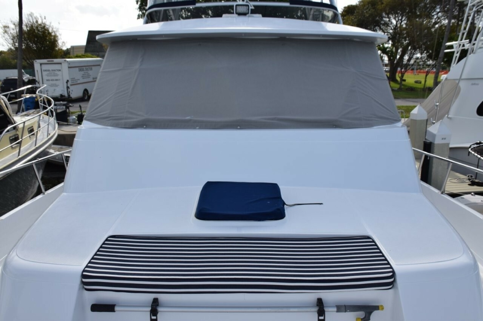 Bow Riding Seat, From Windshield Canvas Mask
