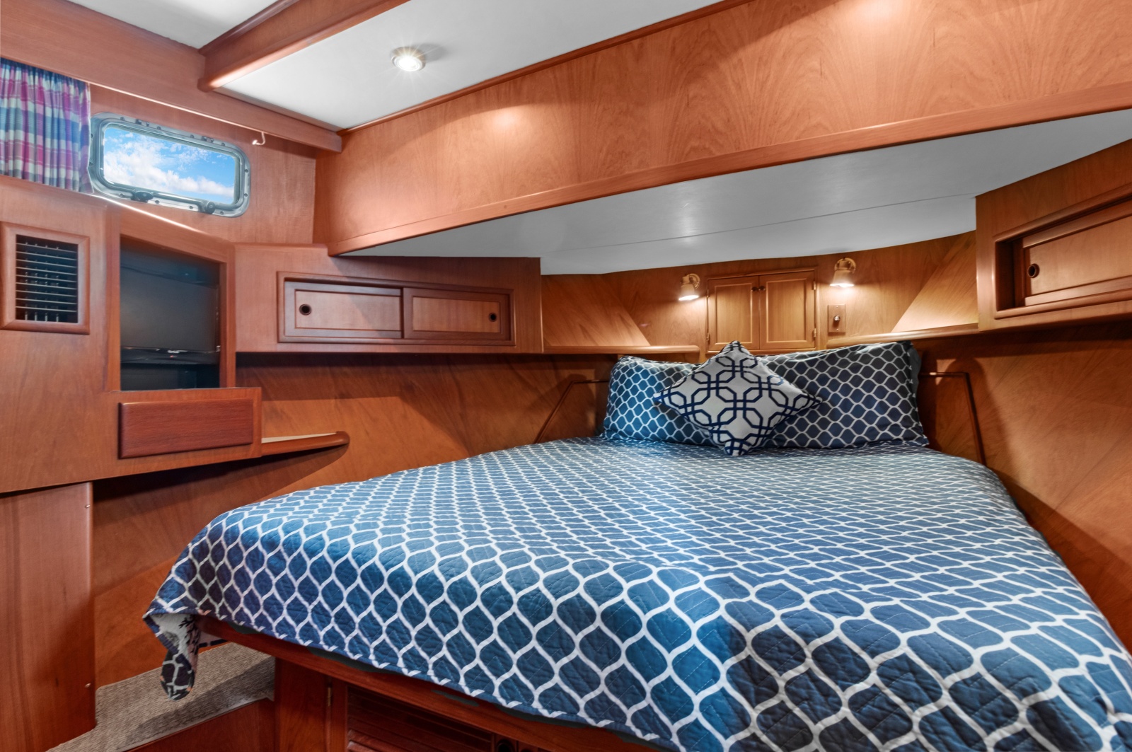Guest Stateroom Forward