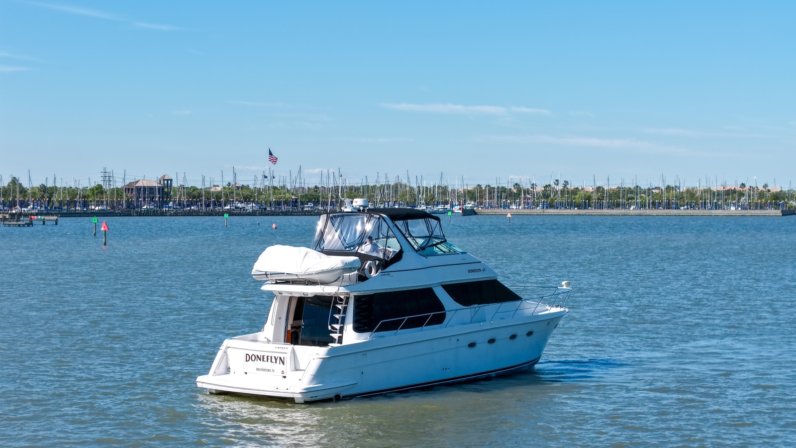 1999 Carver 530 Voyager