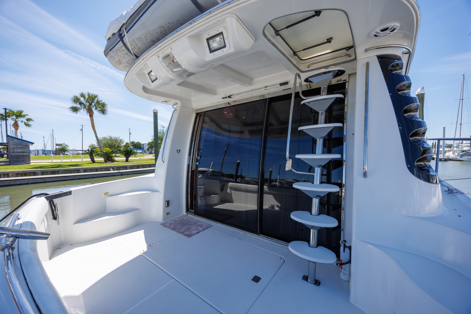 1999 Carver 530 Voyager