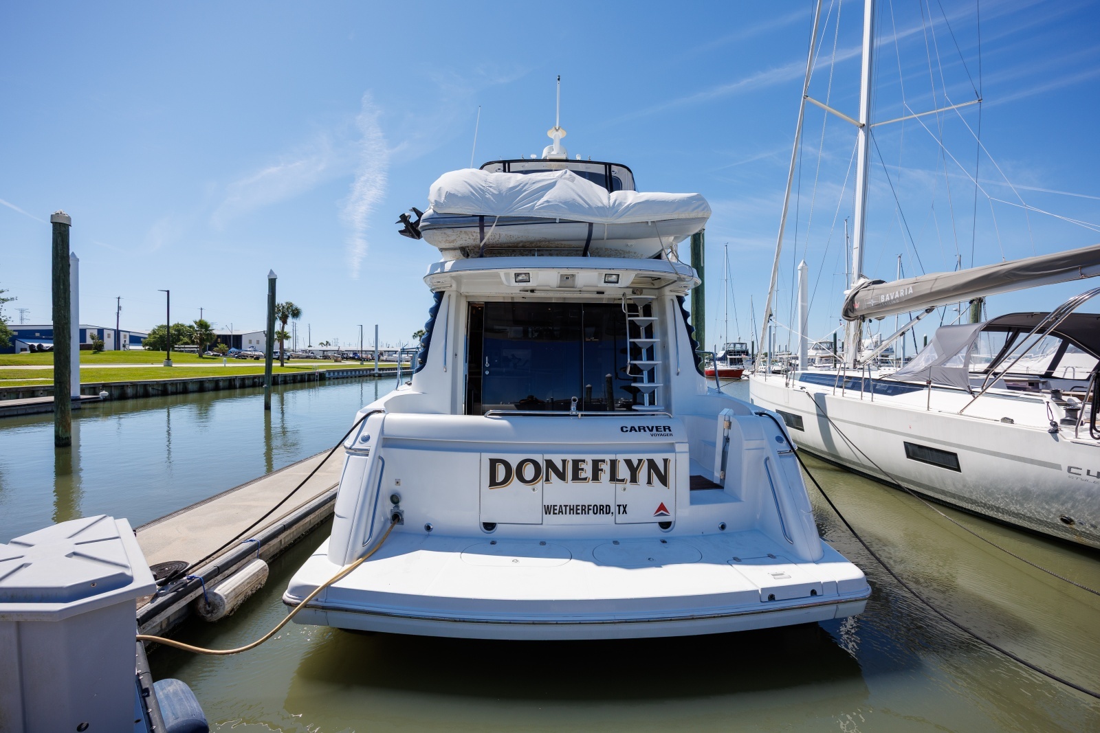 1999 Carver 530 Voyager