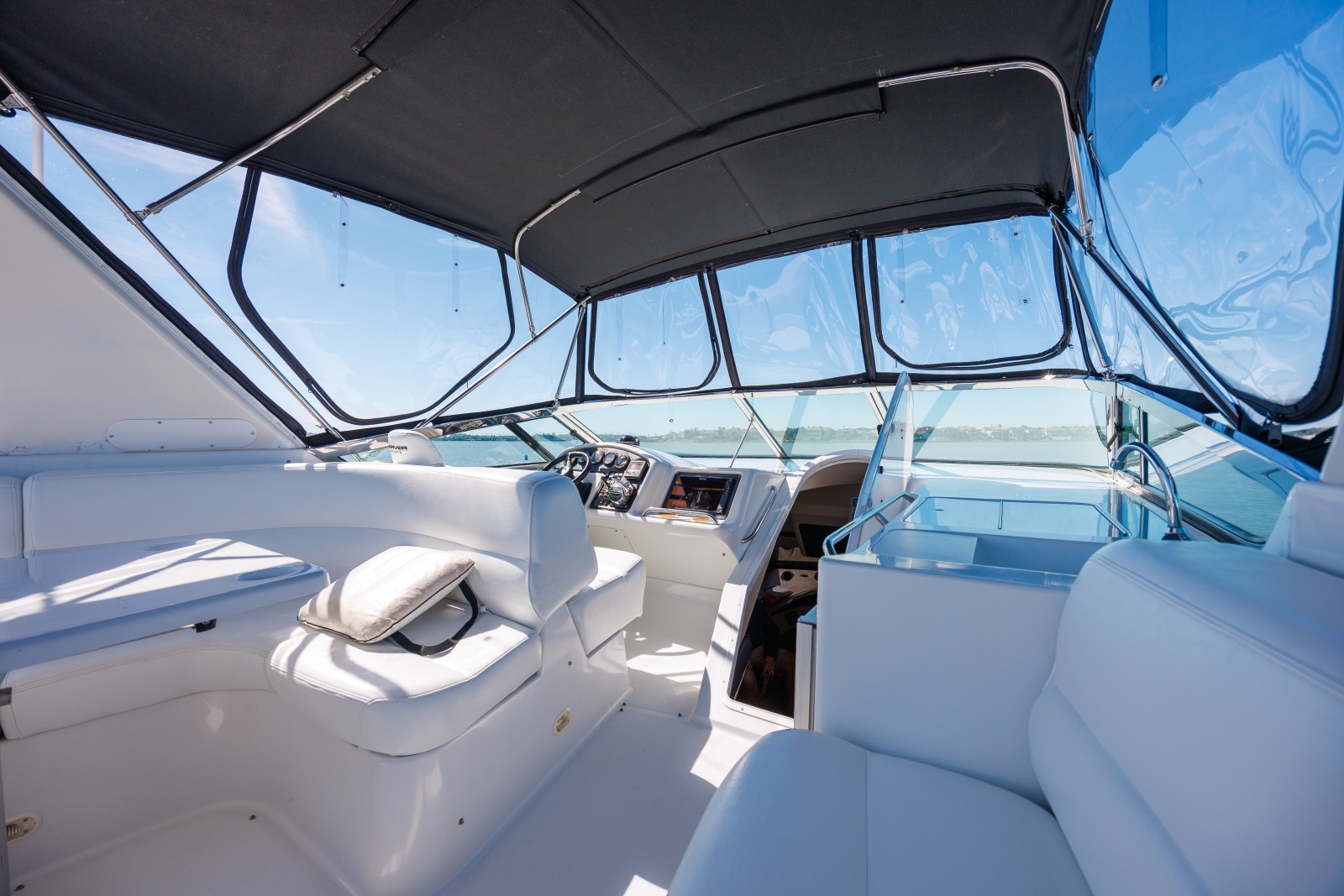 1999 Carver 530 Voyager