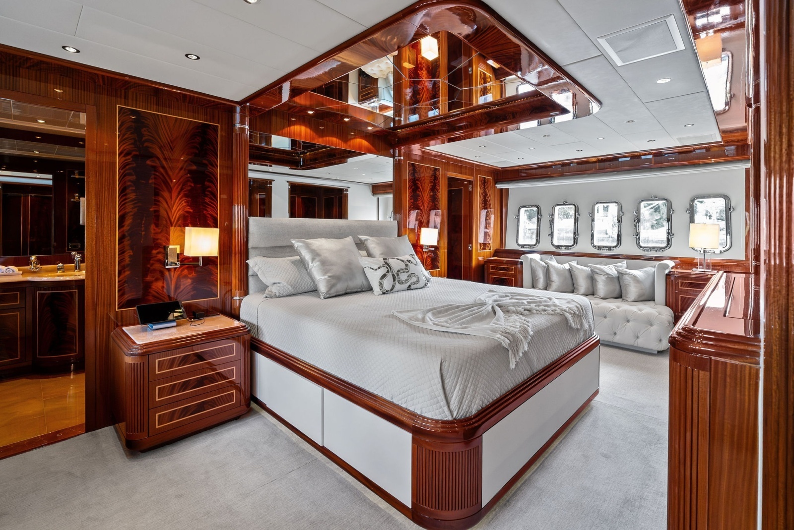 INCOGNITO 130ft Mangusta Yacht For Sale