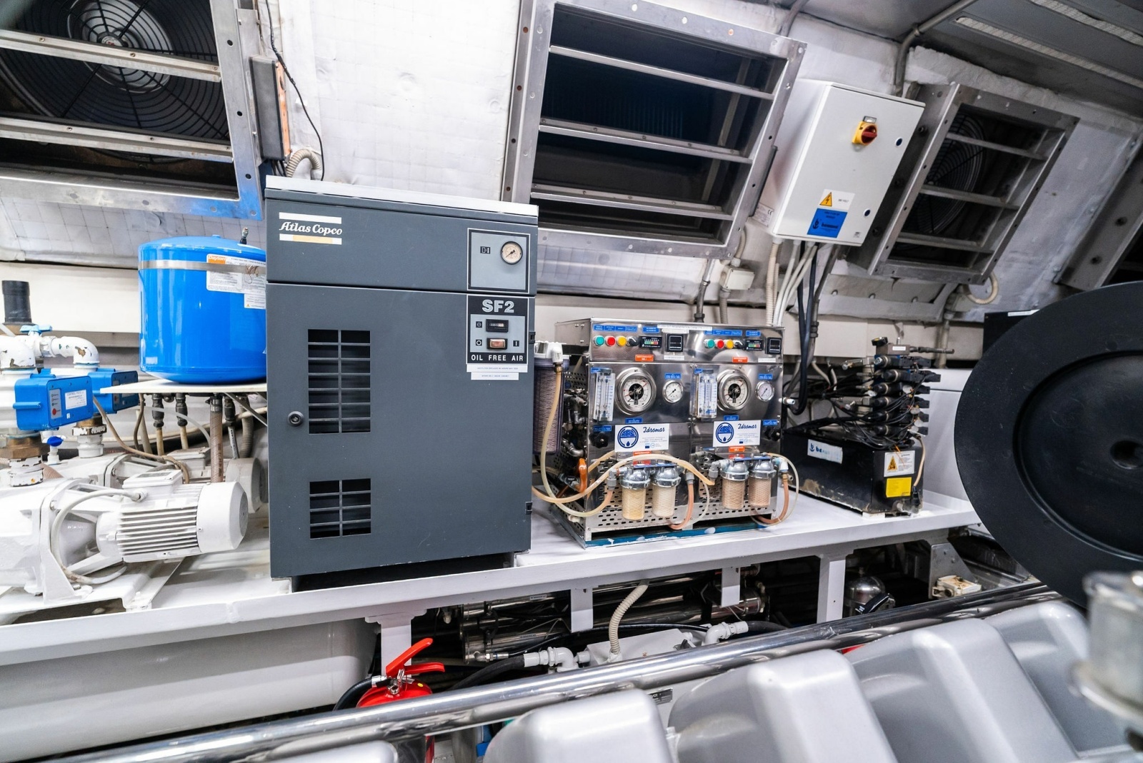 INCOGNITO 130ft Mangusta Yacht For Sale