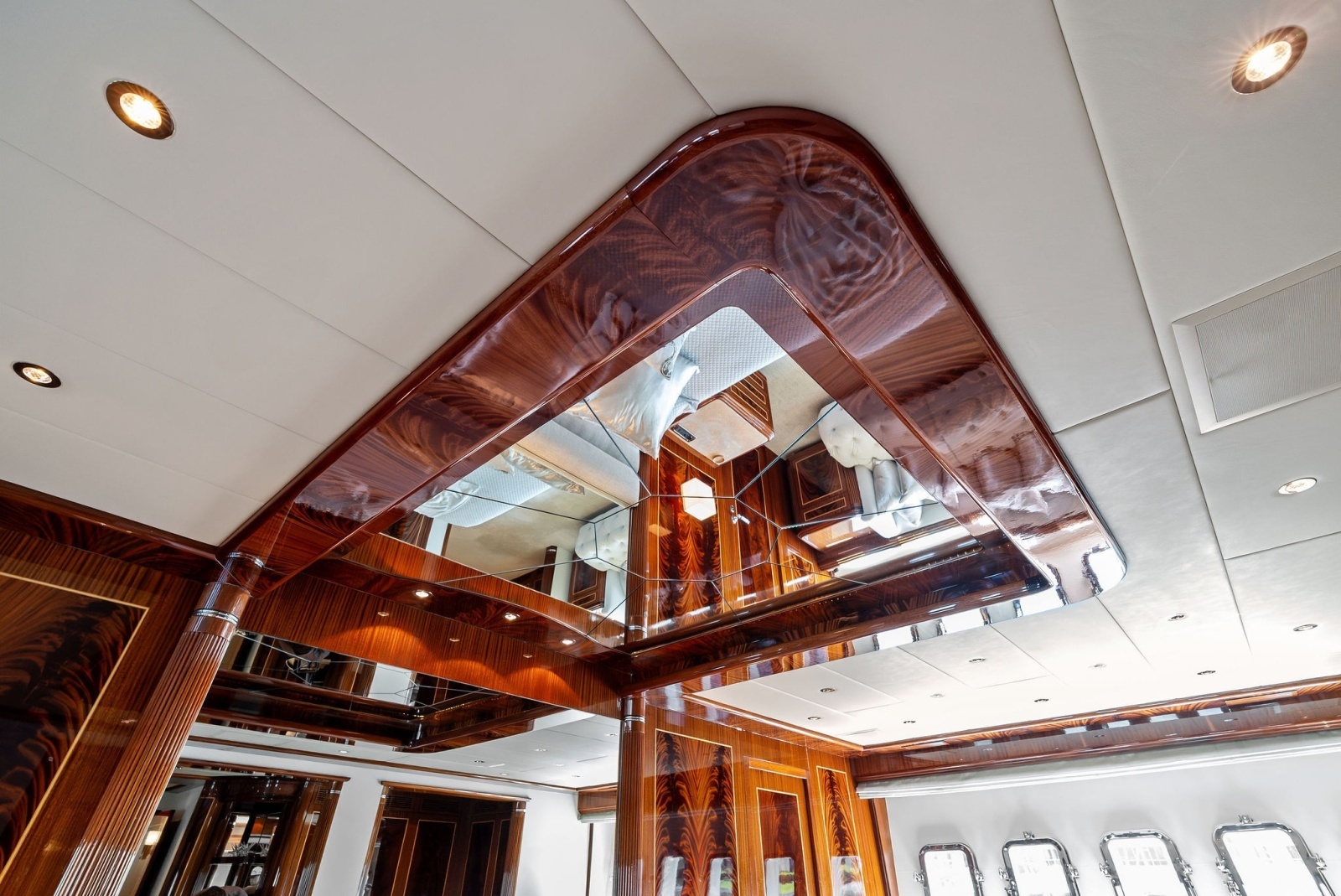 INCOGNITO 130ft Mangusta Yacht For Sale