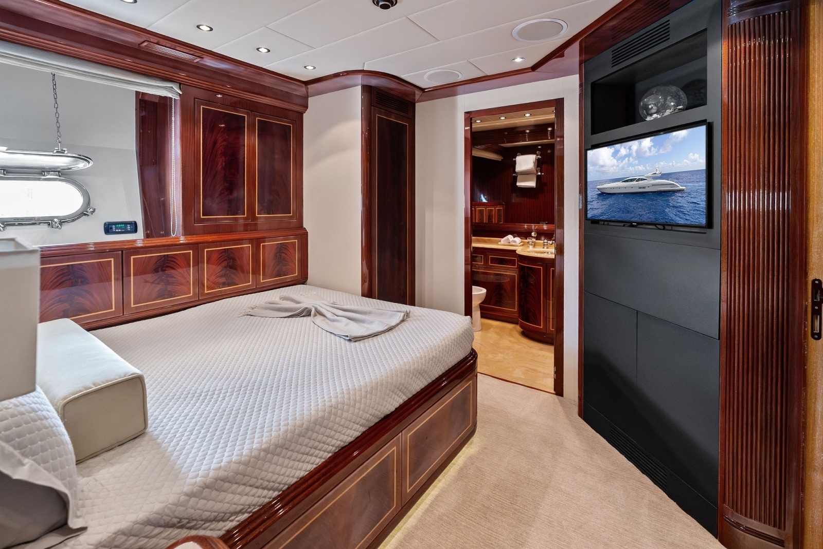 INCOGNITO 130ft Mangusta Yacht For Sale