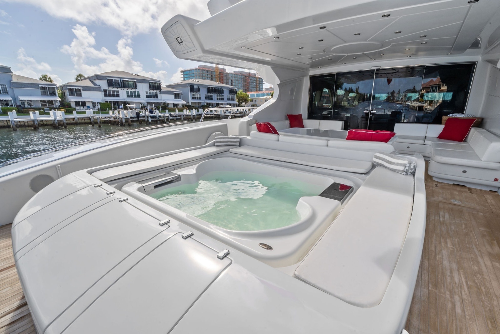 INCOGNITO 130ft Mangusta Yacht For Sale