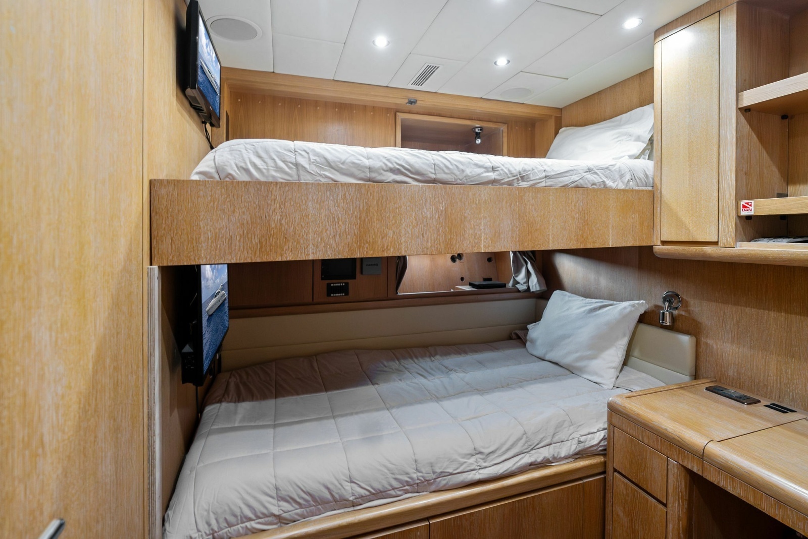 INCOGNITO 130ft Mangusta Yacht For Sale