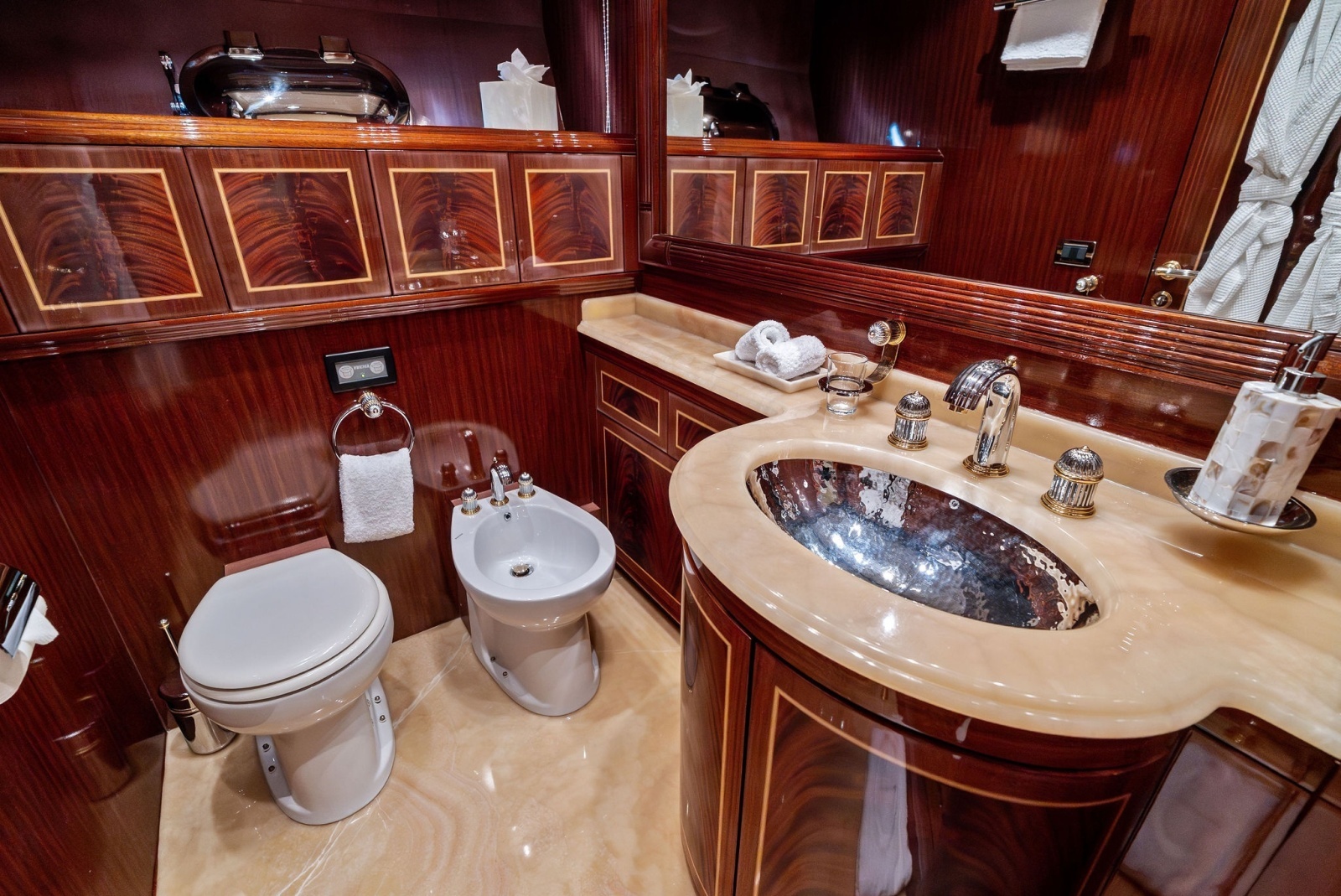 INCOGNITO 130ft Mangusta Yacht For Sale