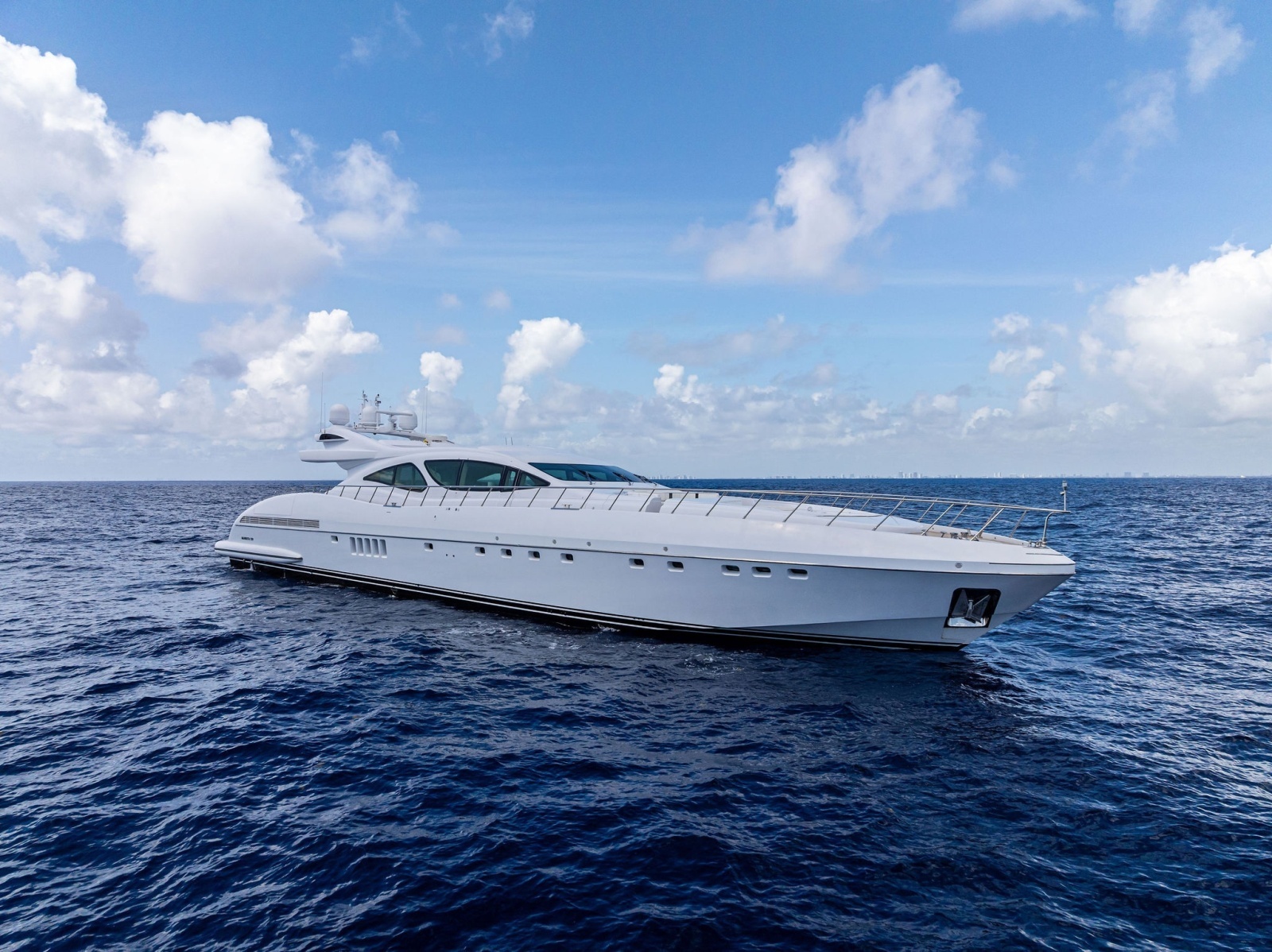 INCOGNITO 130ft Mangusta Yacht For Sale