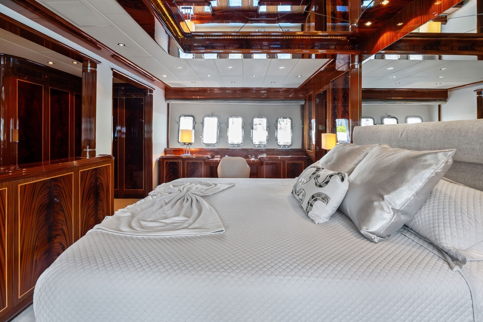 INCOGNITO 130ft Mangusta Yacht For Sale