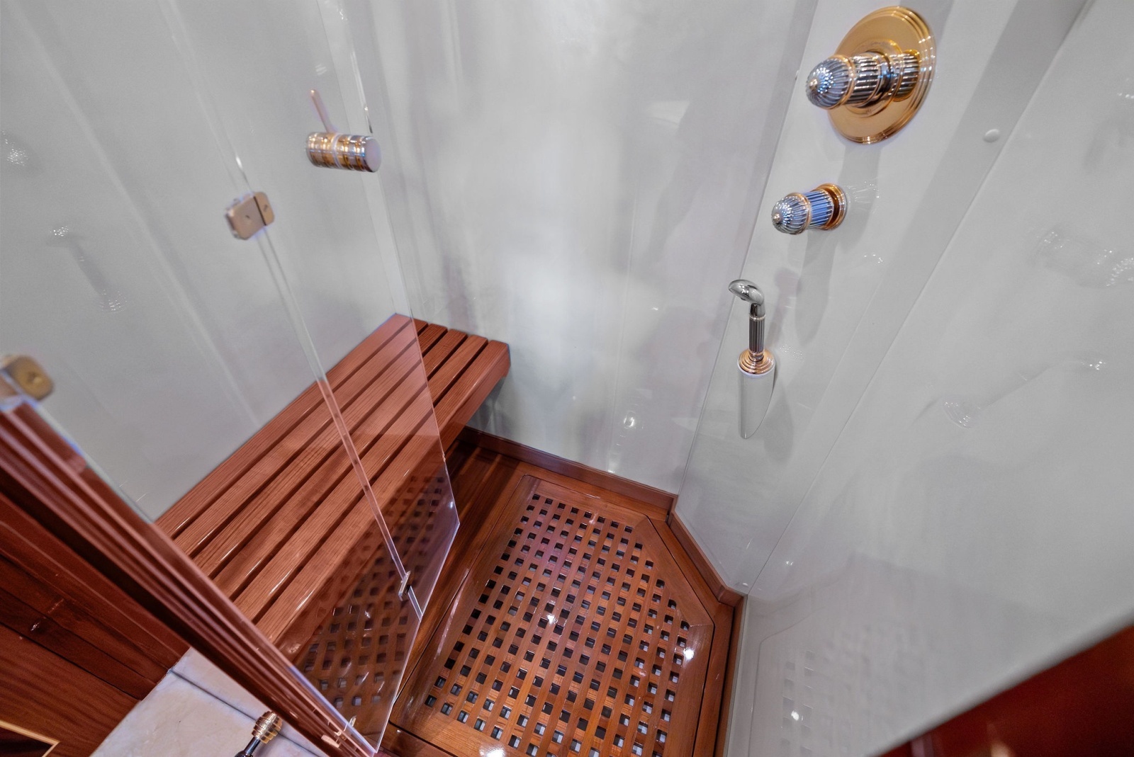 INCOGNITO 130ft Mangusta Yacht For Sale