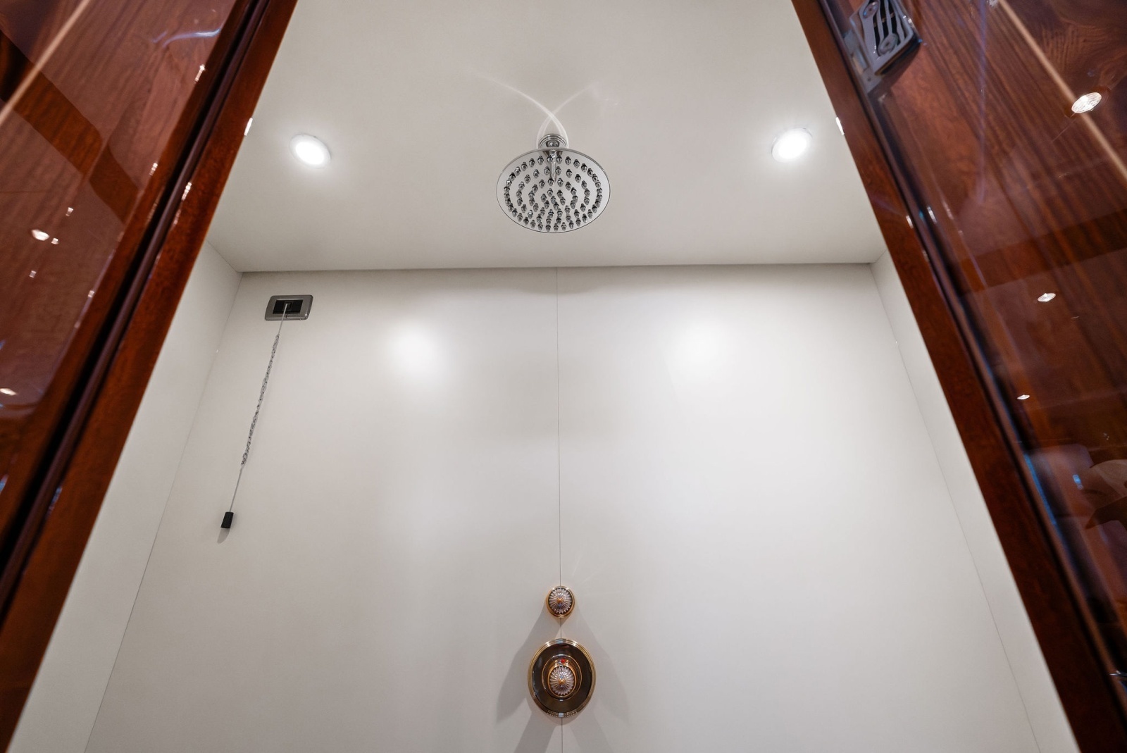 INCOGNITO 130ft Mangusta Yacht For Sale