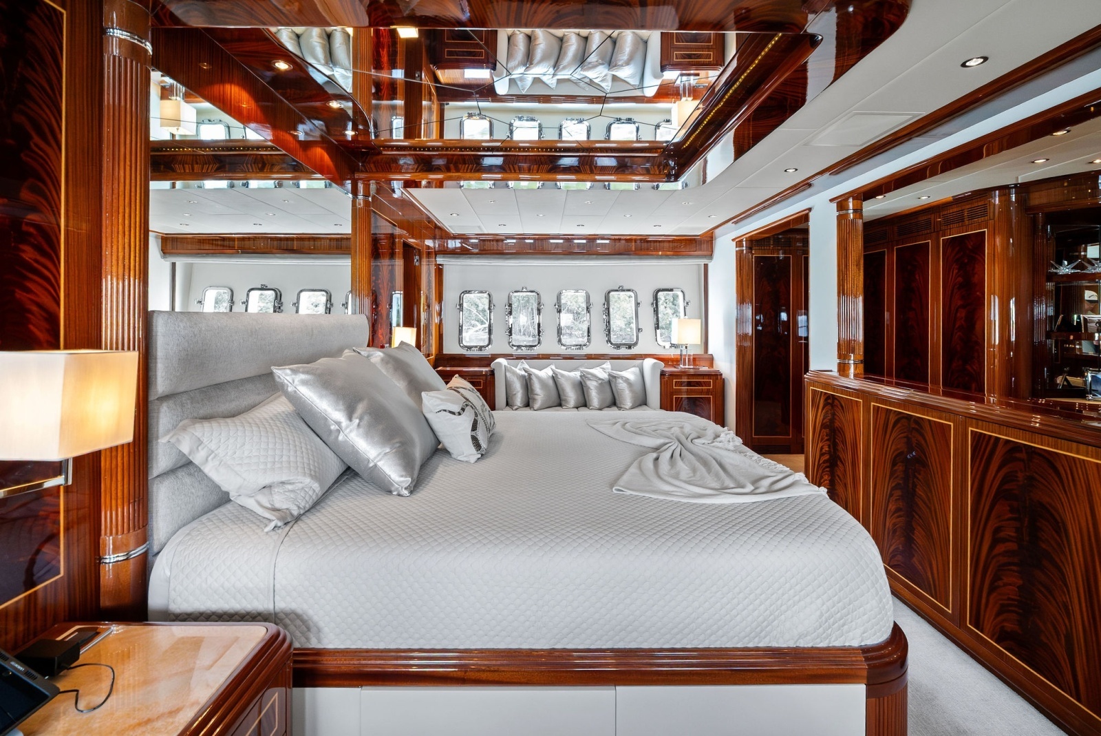 INCOGNITO 130ft Mangusta Yacht For Sale