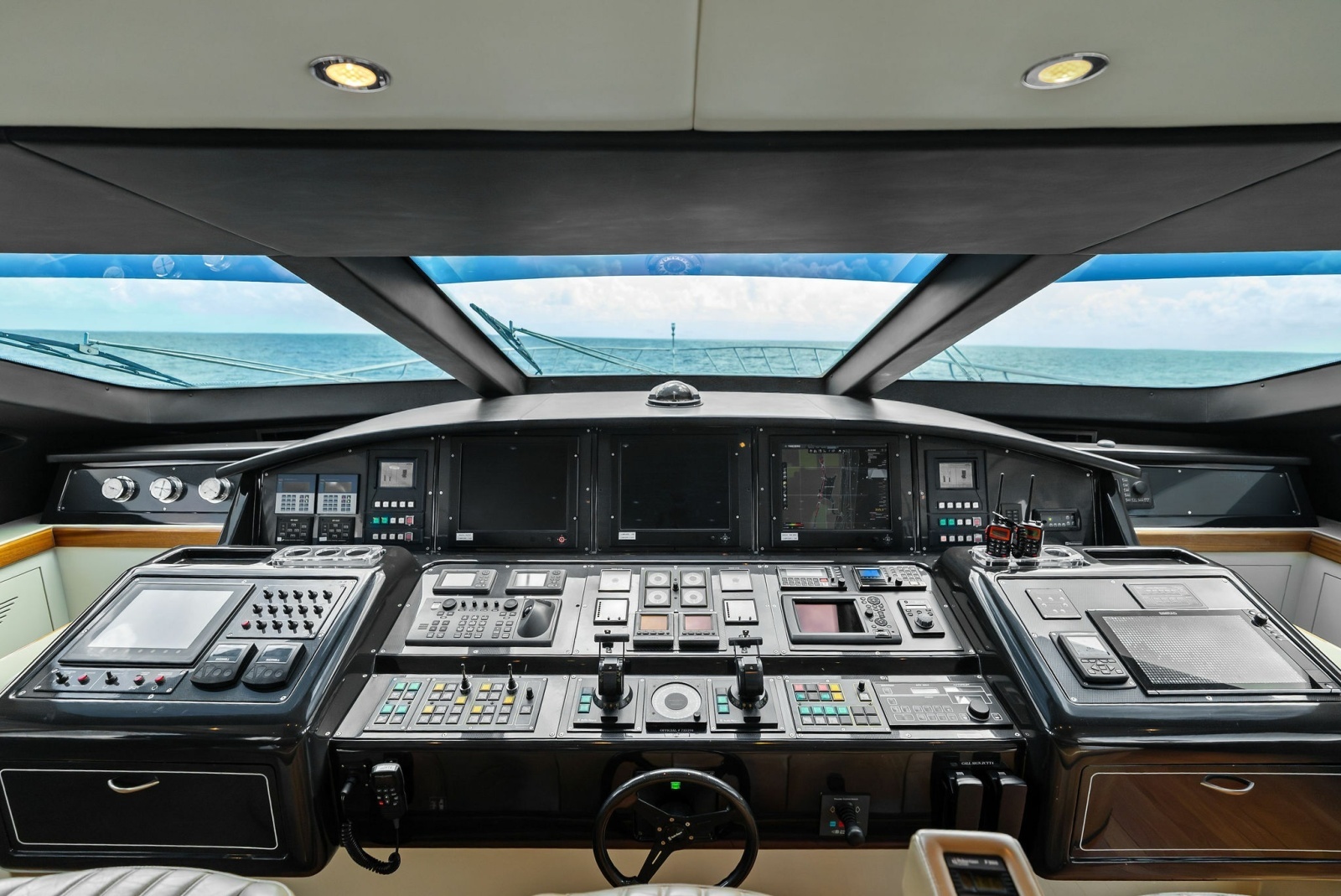 INCOGNITO 130ft Mangusta Yacht For Sale