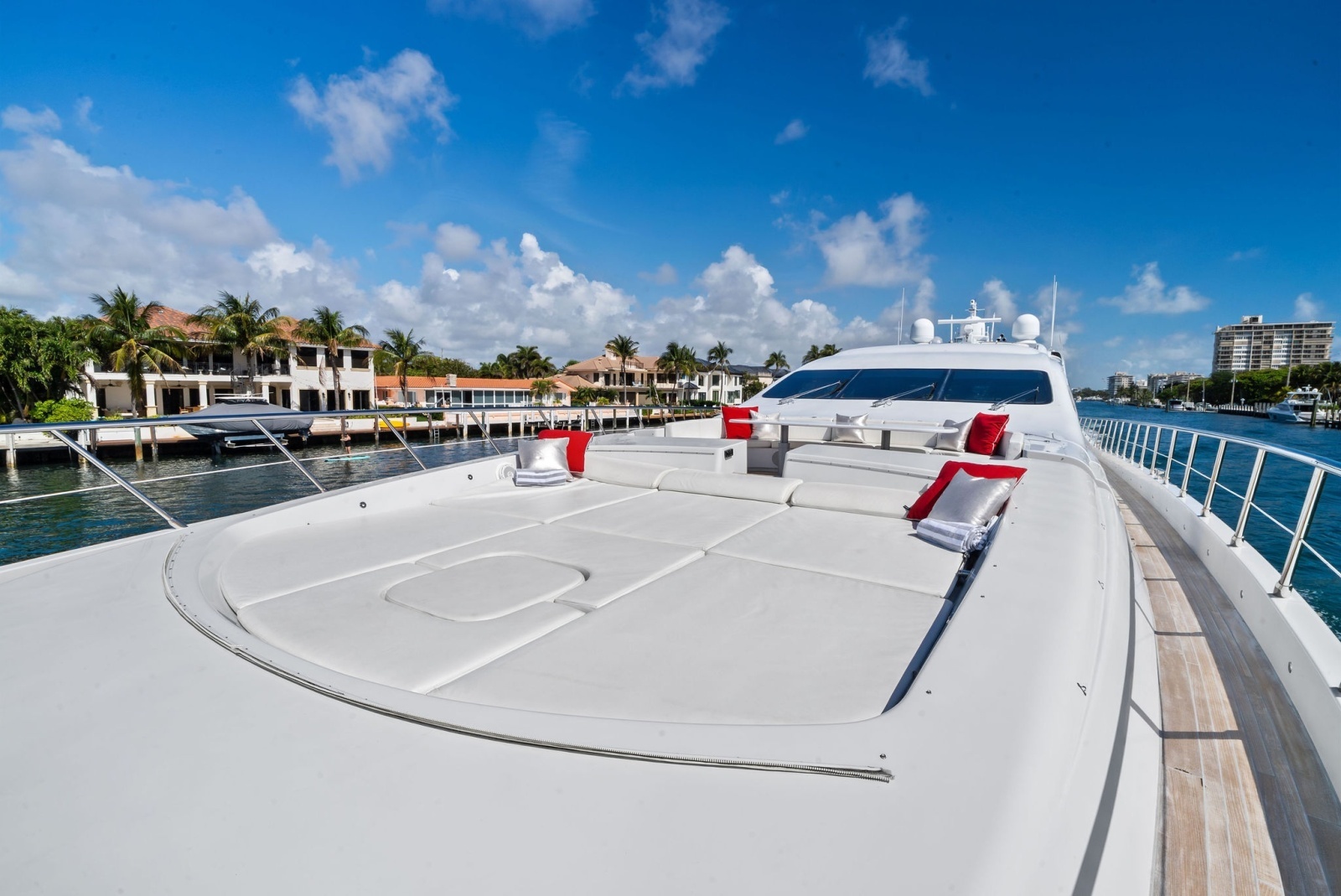 INCOGNITO 130ft Mangusta Yacht For Sale