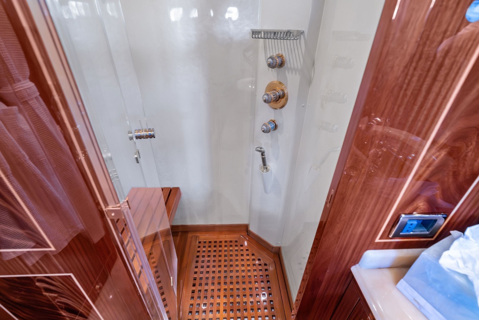 INCOGNITO 130ft Mangusta Yacht For Sale