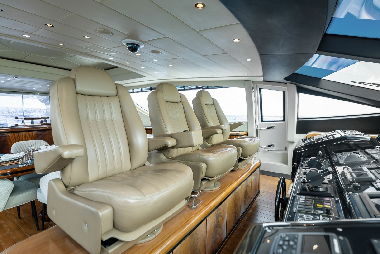 INCOGNITO 130ft Mangusta Yacht For Sale