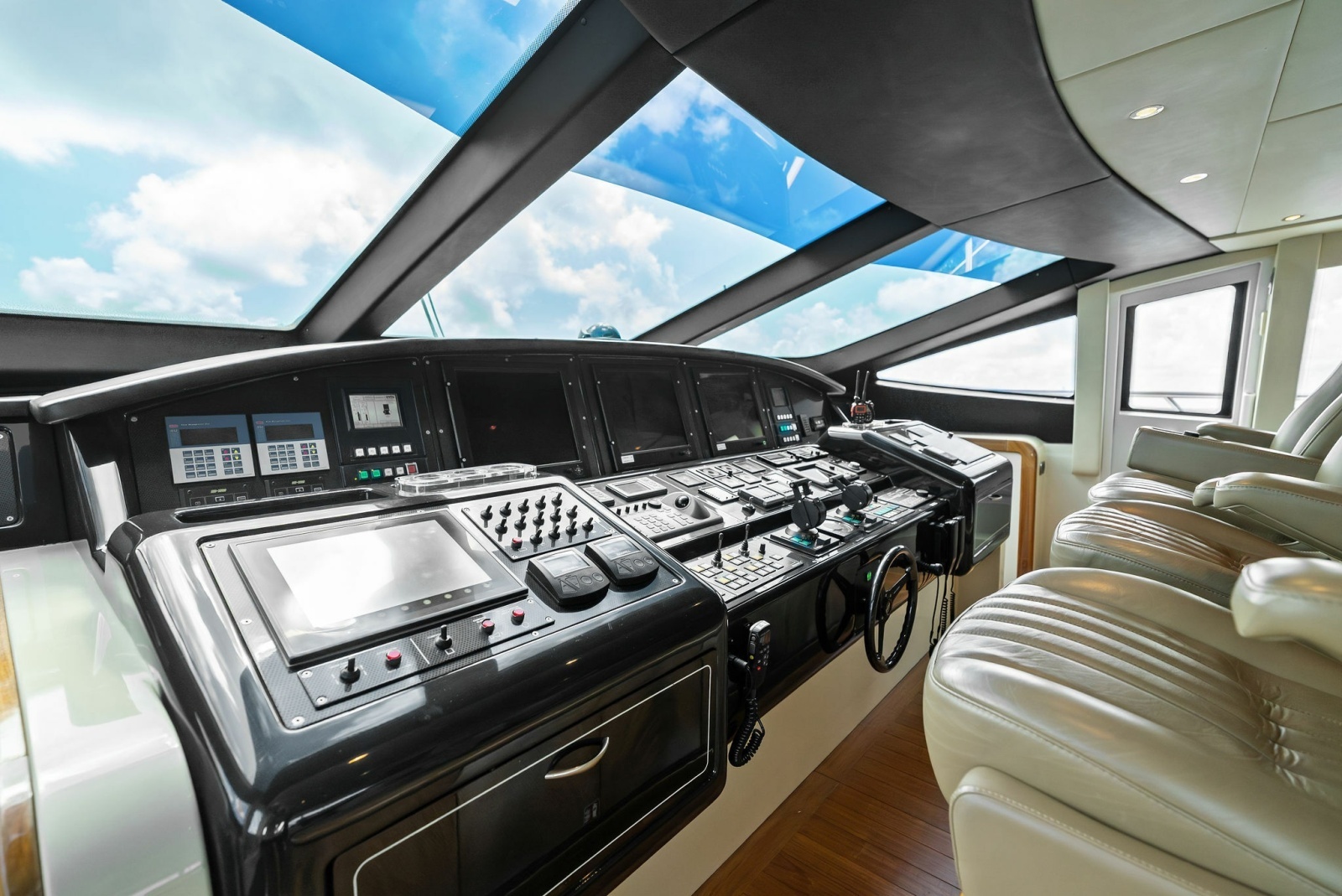 INCOGNITO 130ft Mangusta Yacht For Sale