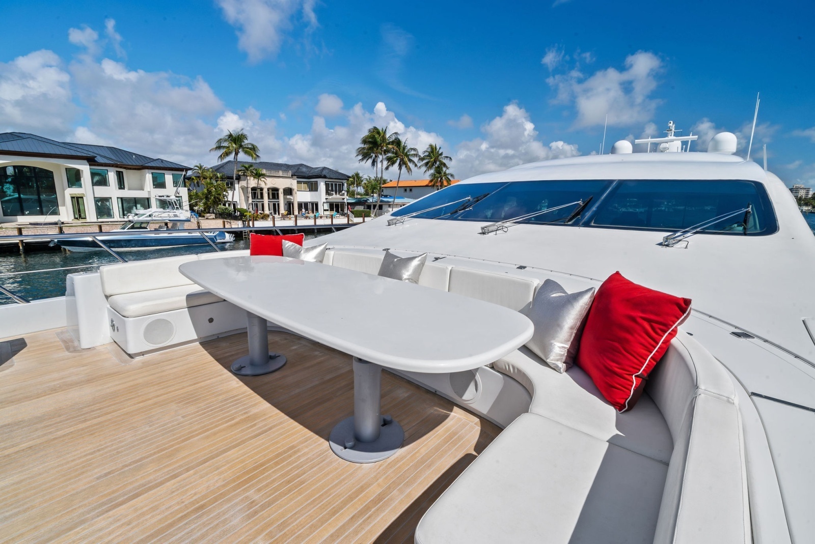 INCOGNITO 130ft Mangusta Yacht For Sale