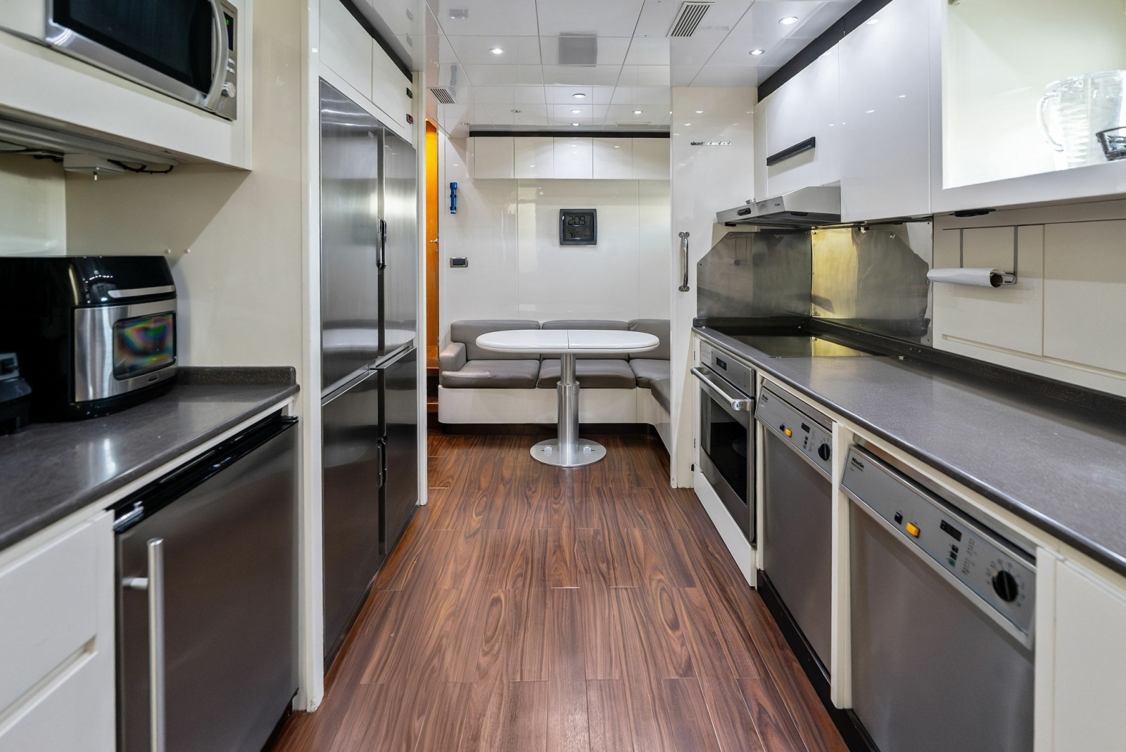 INCOGNITO 130ft Mangusta Yacht For Sale