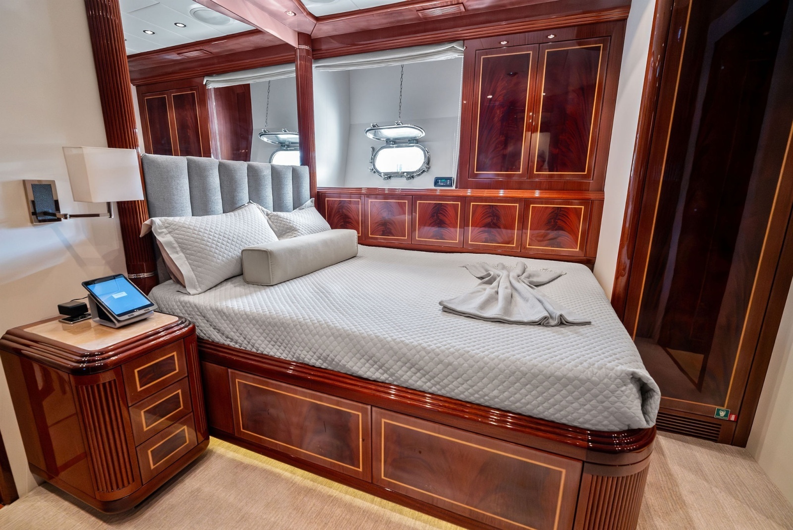 INCOGNITO 130ft Mangusta Yacht For Sale