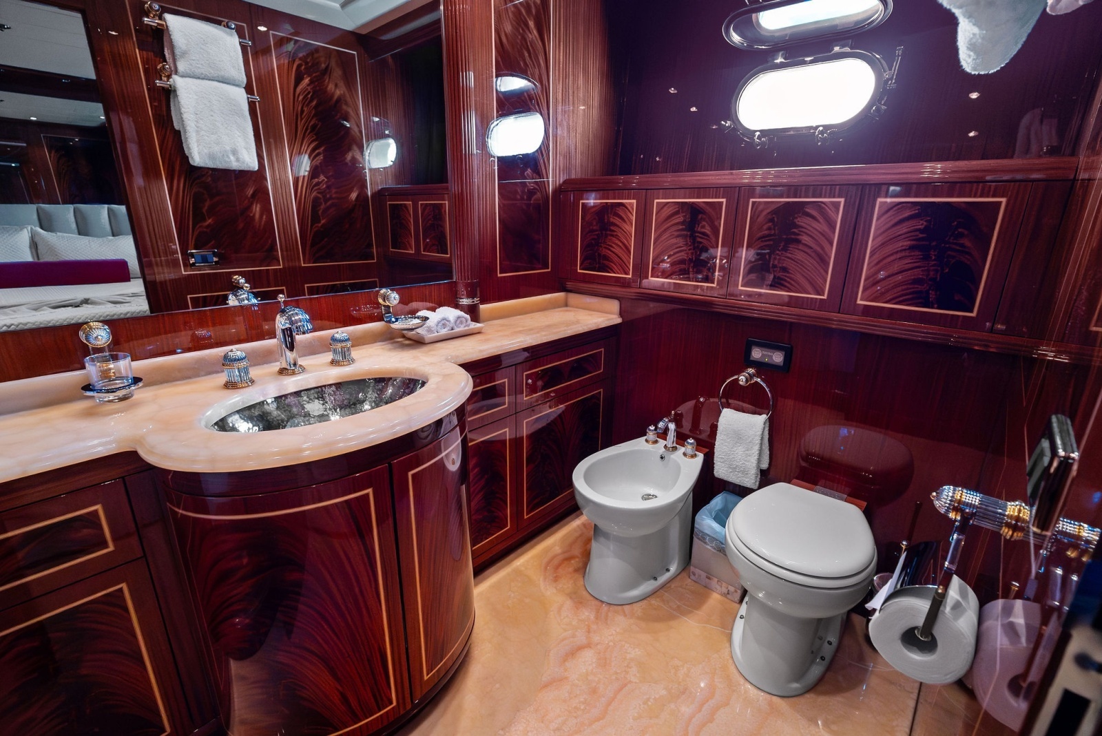 INCOGNITO 130ft Mangusta Yacht For Sale