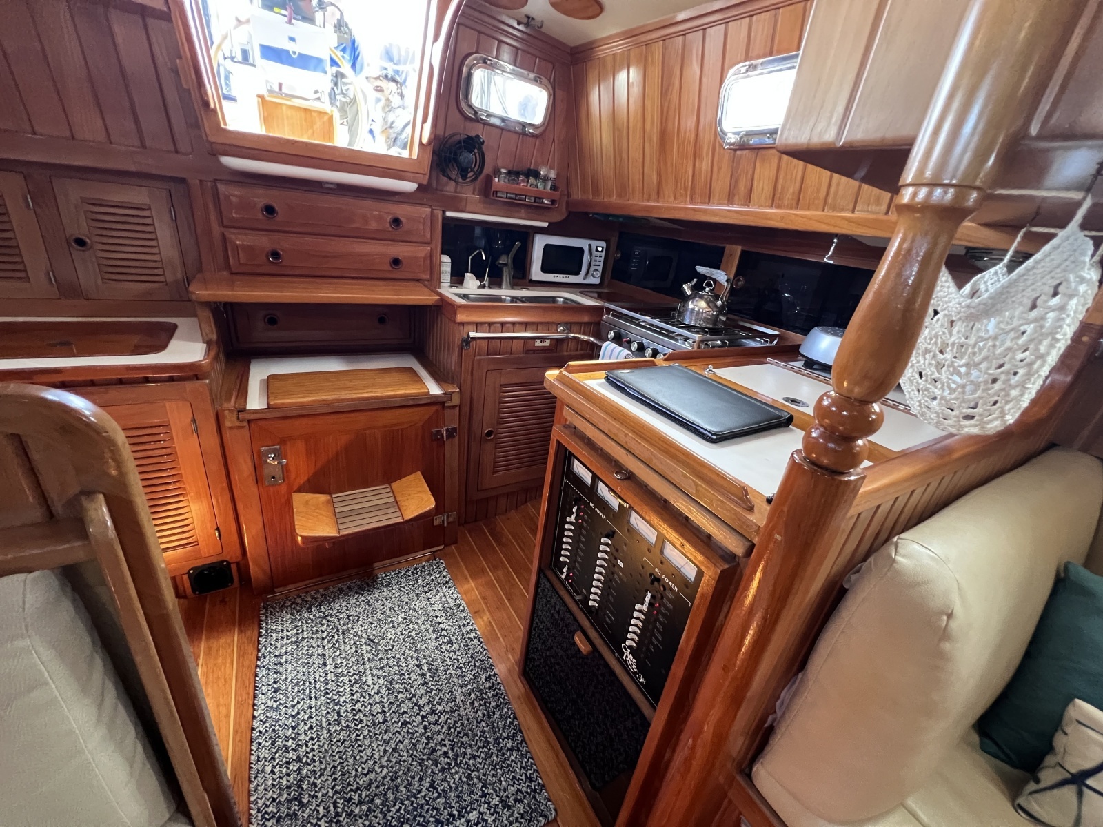 AVALON 38ft Cabo Rico Yacht For Sale