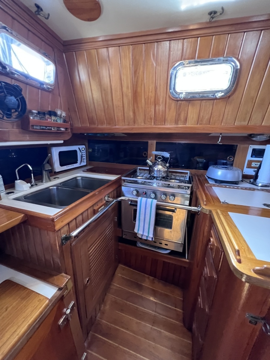 AVALON 38ft Cabo Rico Yacht For Sale