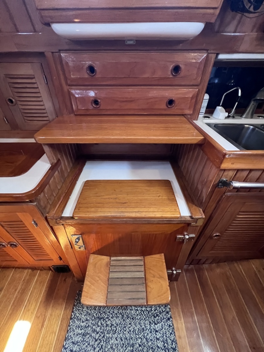 AVALON 38ft Cabo Rico Yacht For Sale