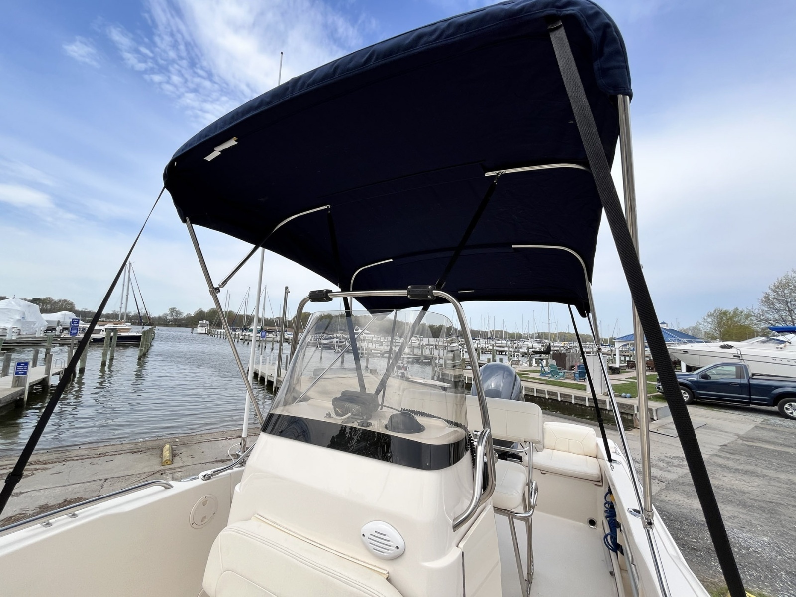 18ft Grady White Yacht For Sale