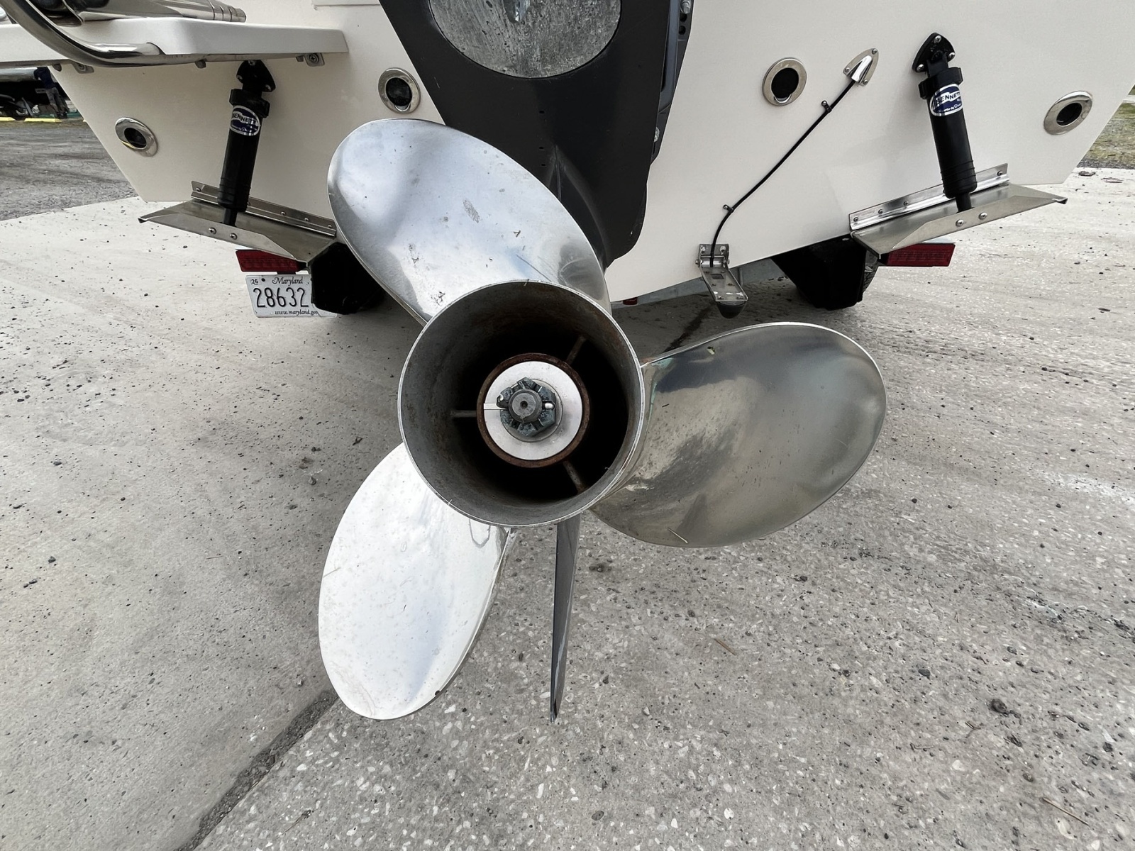 18ft Grady White Yacht For Sale