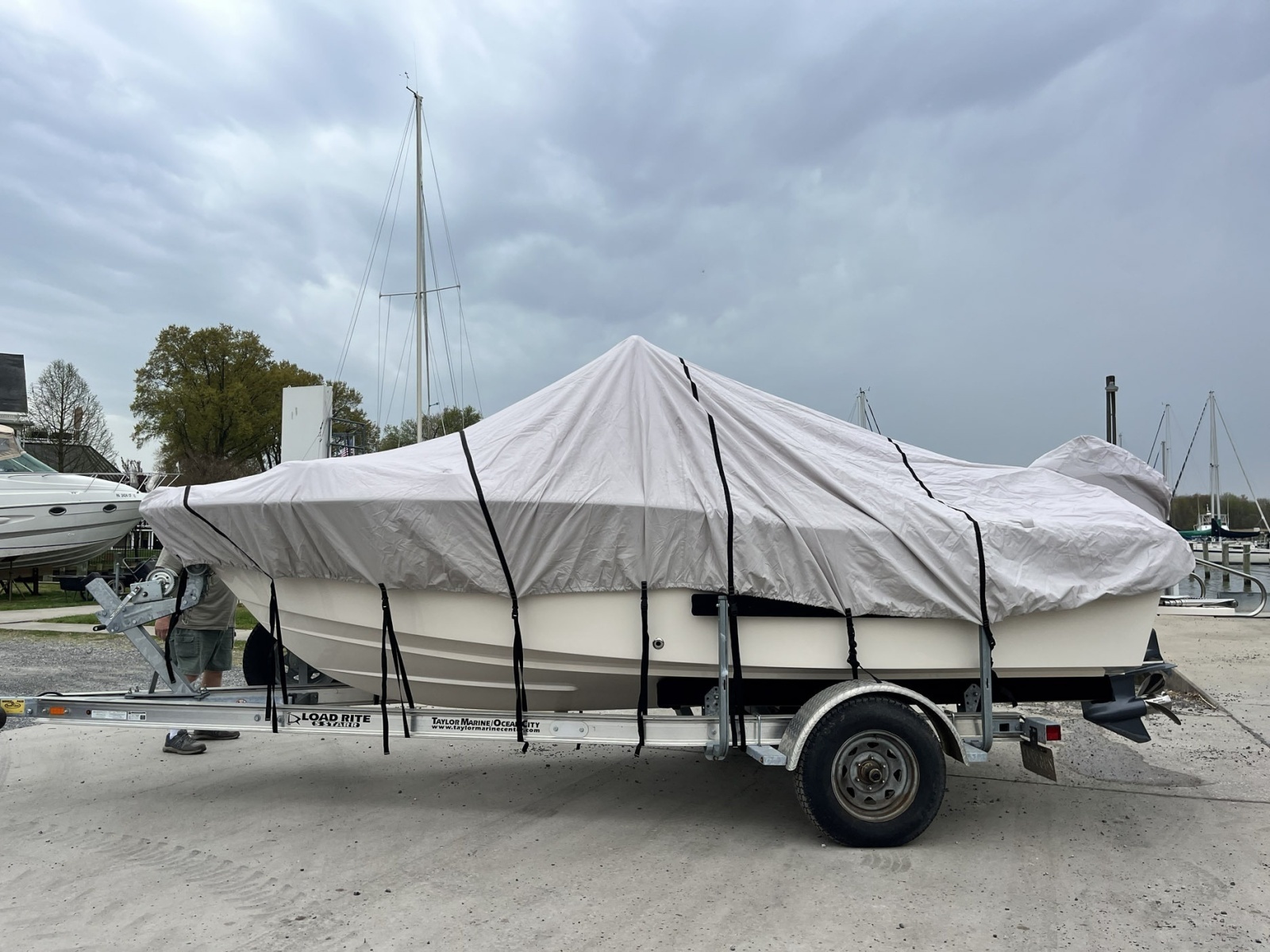 18ft Grady White Yacht For Sale