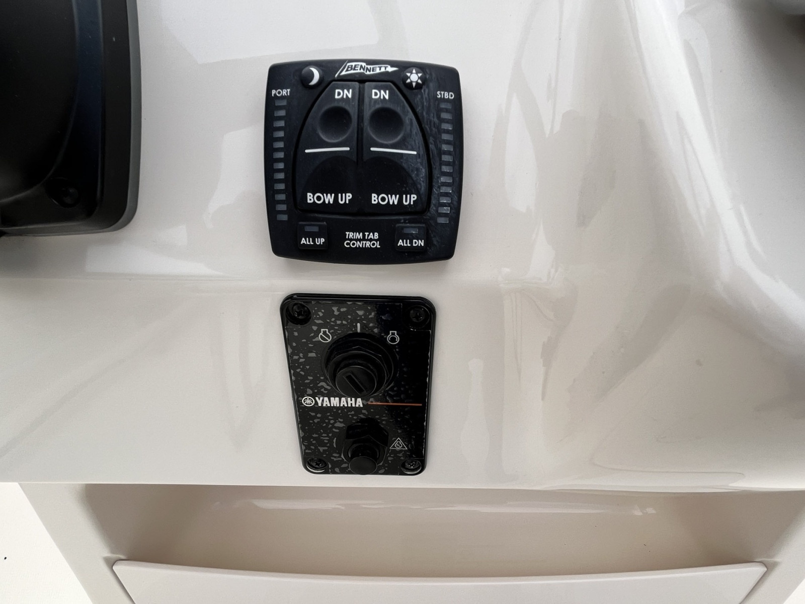 18ft Grady White Yacht For Sale