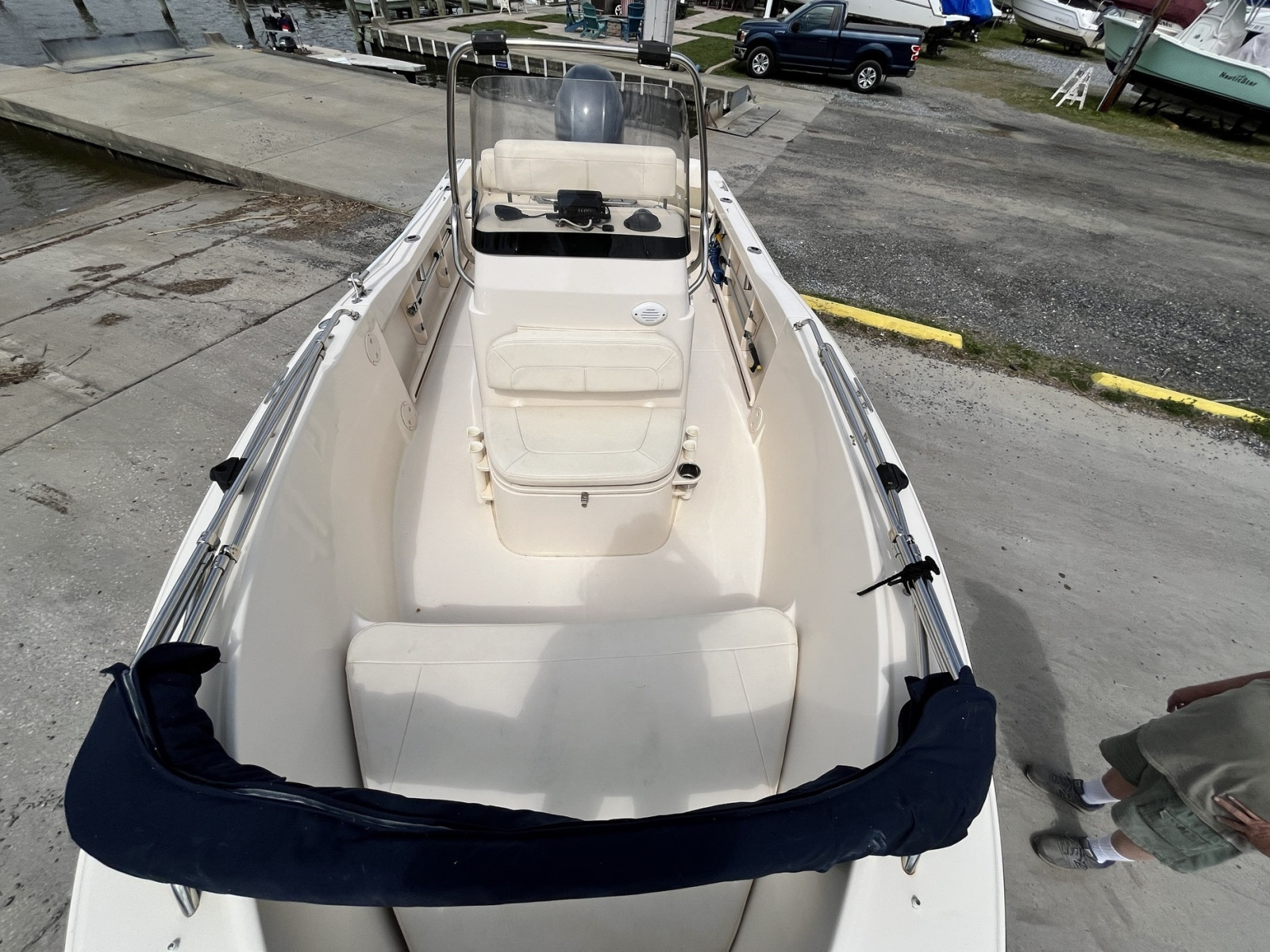 18ft Grady White Yacht For Sale