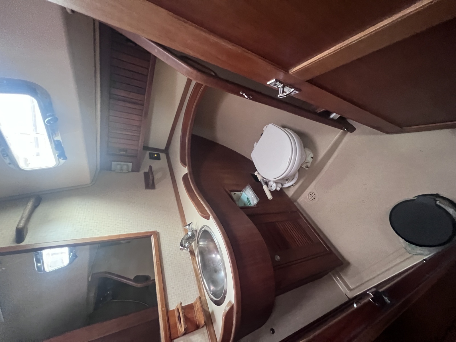 37' 1997 Island Packet 37