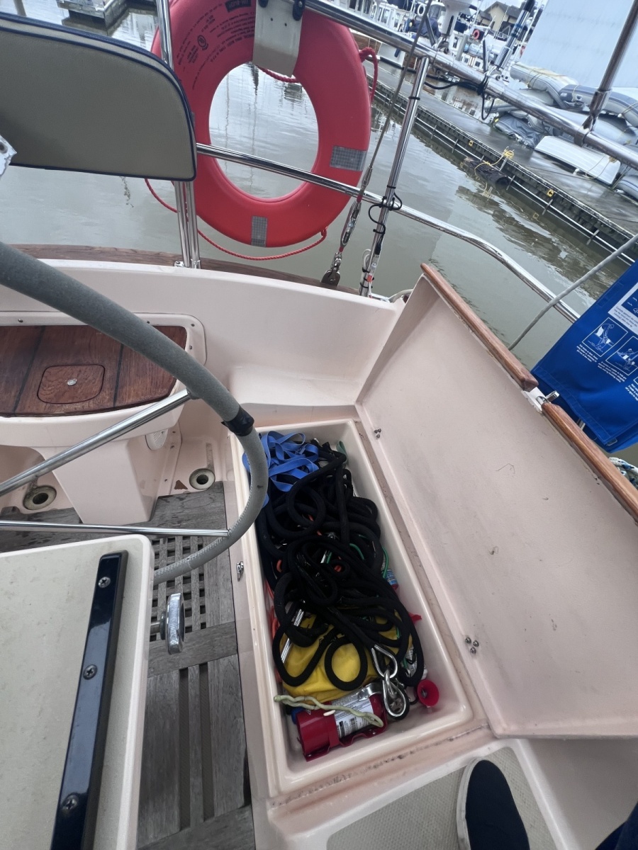 37' 1997 Island Packet 37