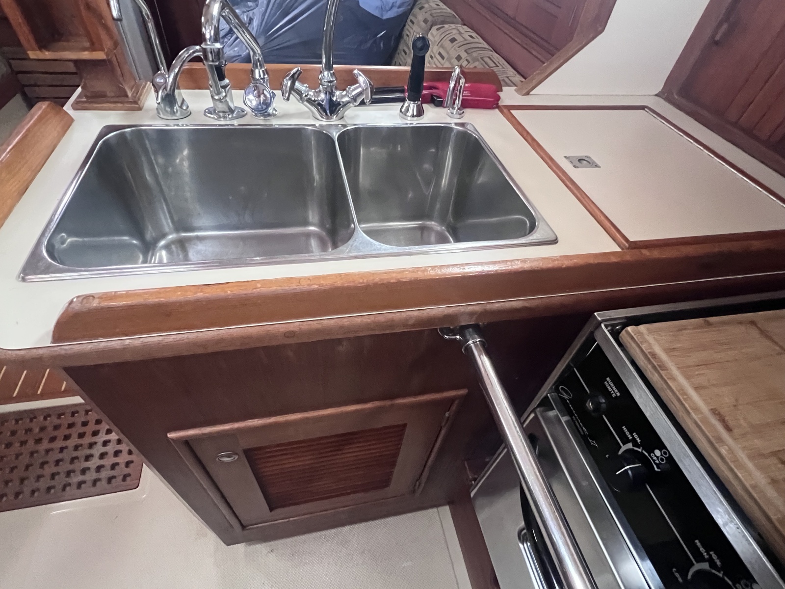 37' 1997 Island Packet 37