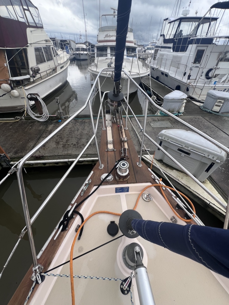 37' 1997 Island Packet 37