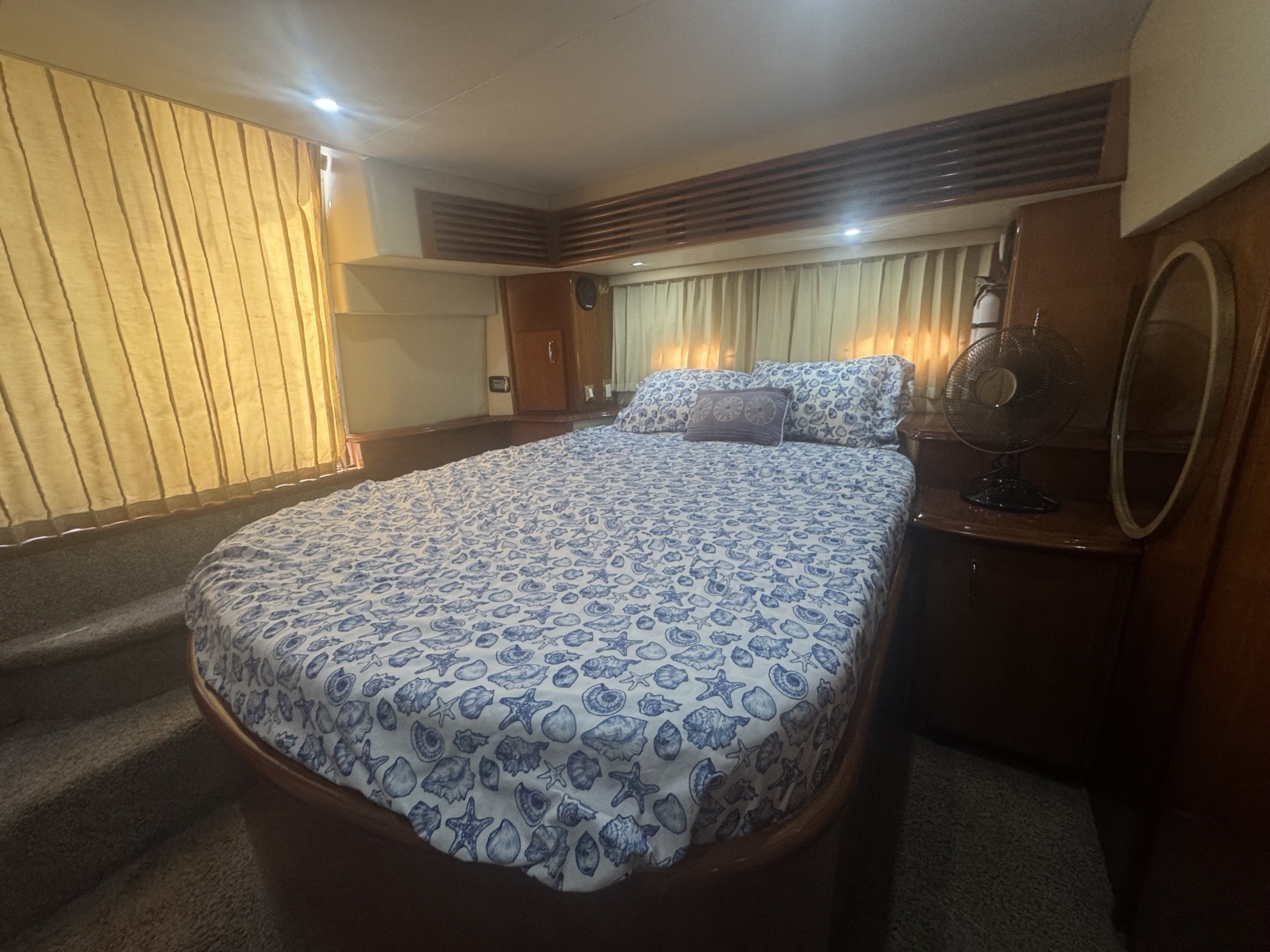 46ft Carver Yacht For Sale