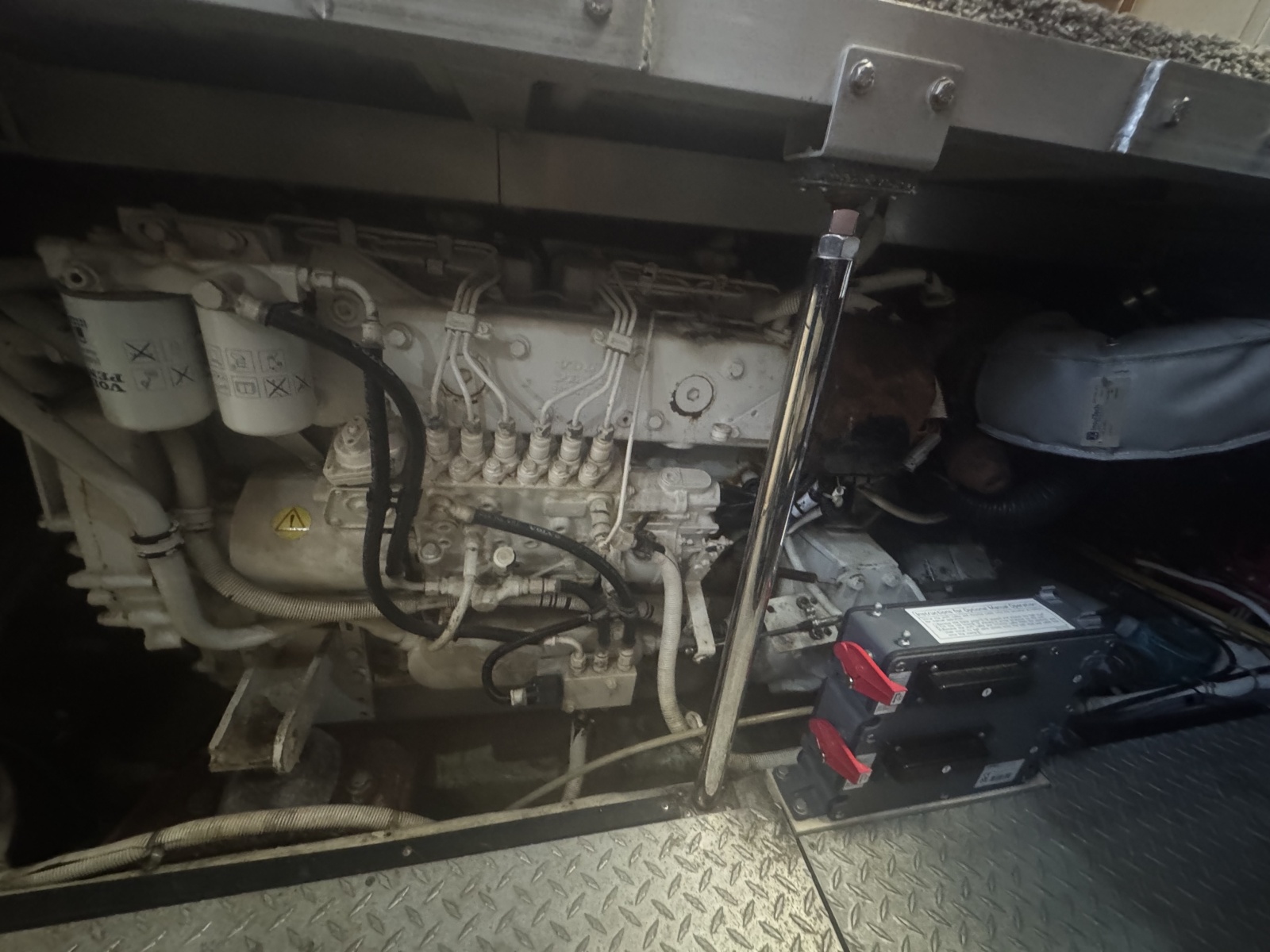 2003 Carver 444 Cockpit Motor Yacht