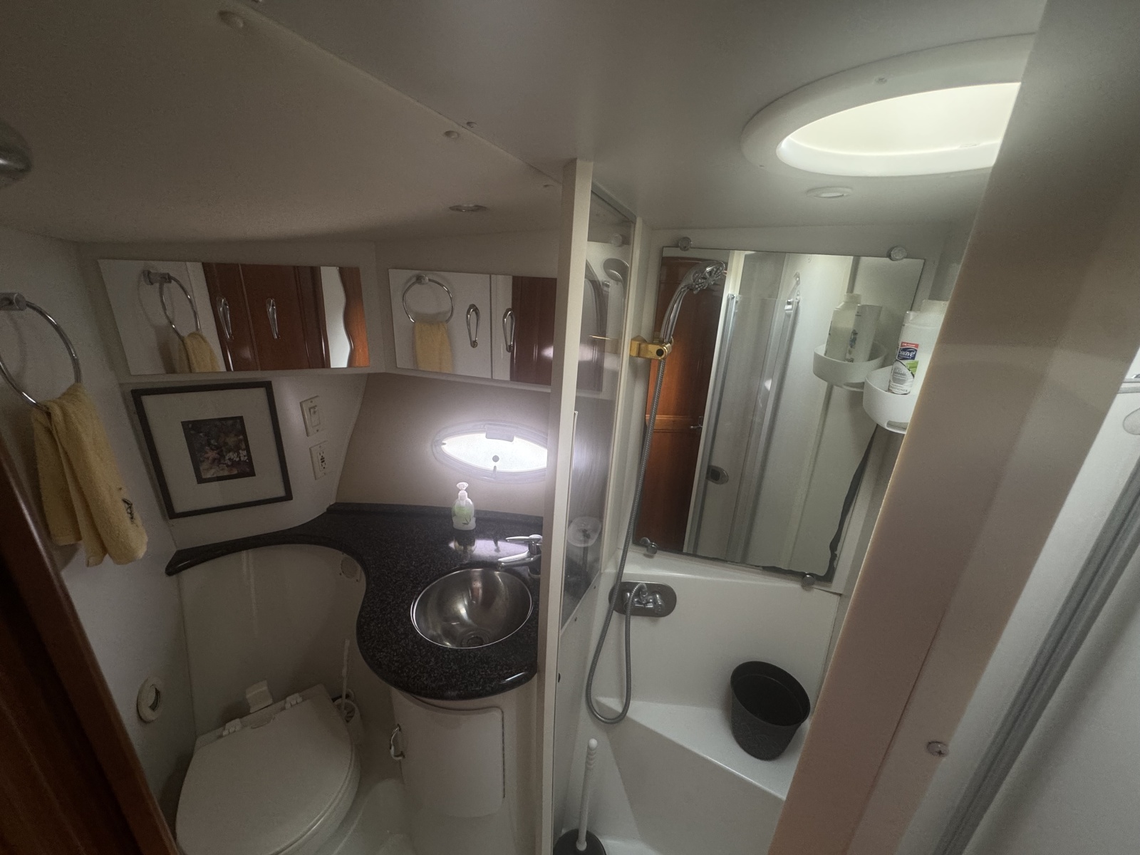 2003 Carver 444 Cockpit Motor Yacht