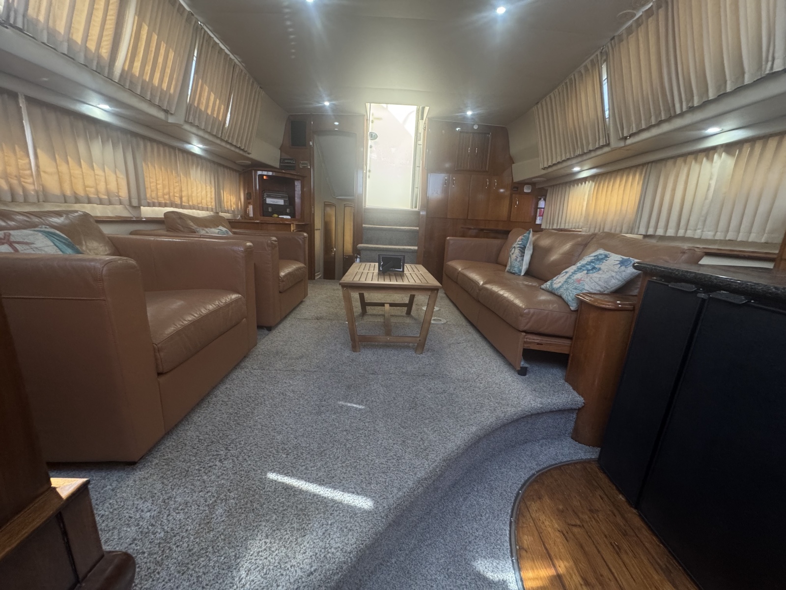 2003 Carver 444 Cockpit Motor Yacht