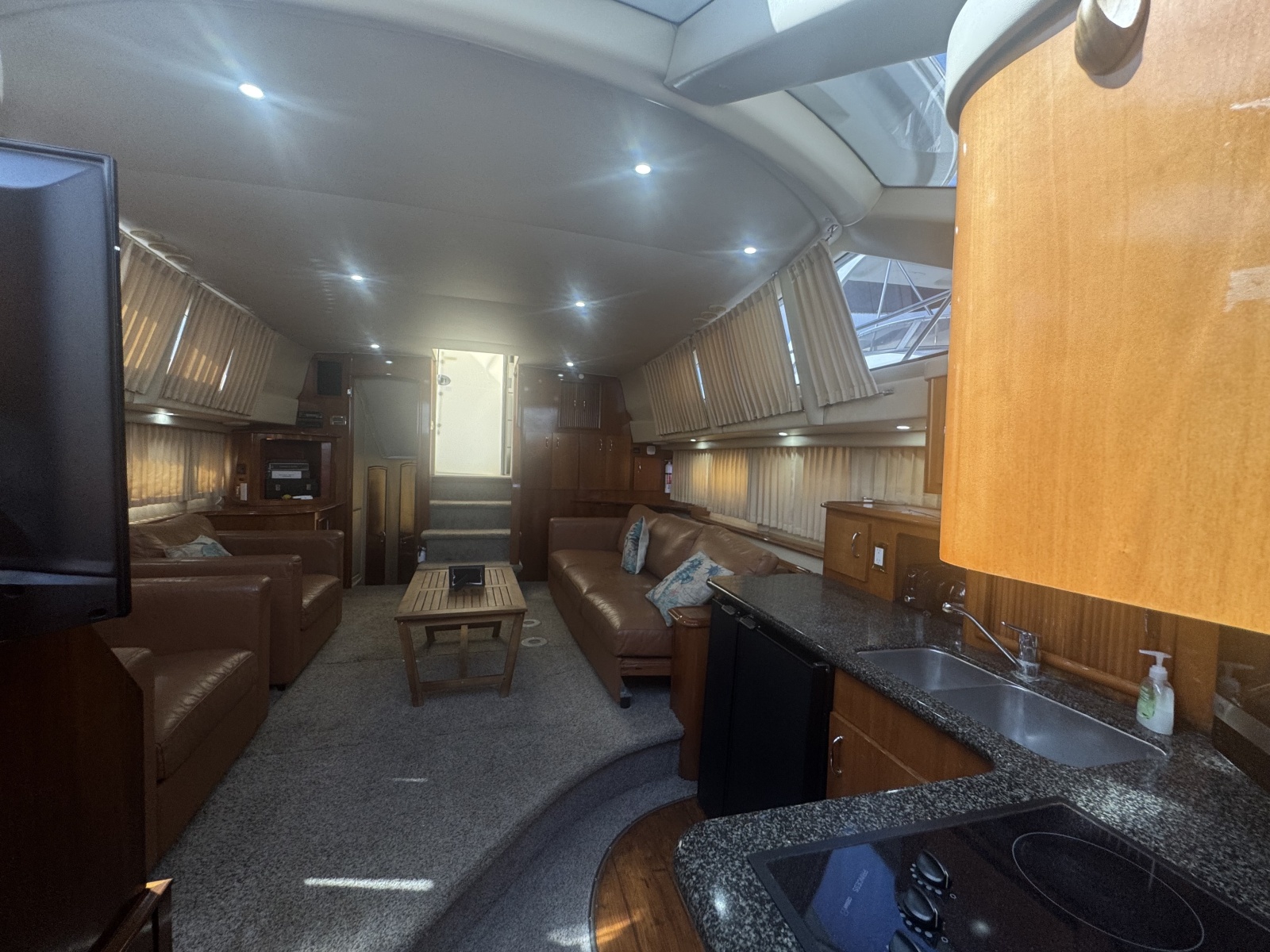 2003 Carver 444 Cockpit Motor Yacht