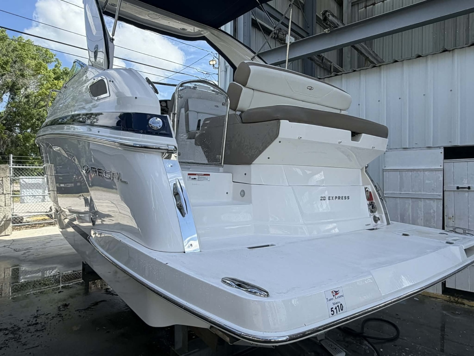 28ft Regal Yacht For Sale